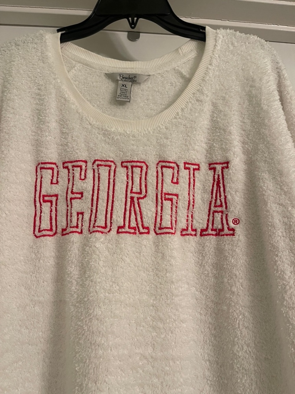 Pressbox Georgia Bulldogs Faux Fur Sweatshirt - Picture 2 of 6